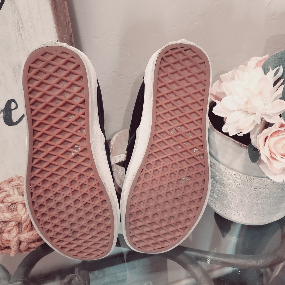Vans - Picture 3 of 6